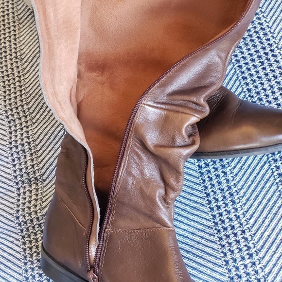 Aldo Tan Leather Boot: size 7.5 - Picture 3 of 6